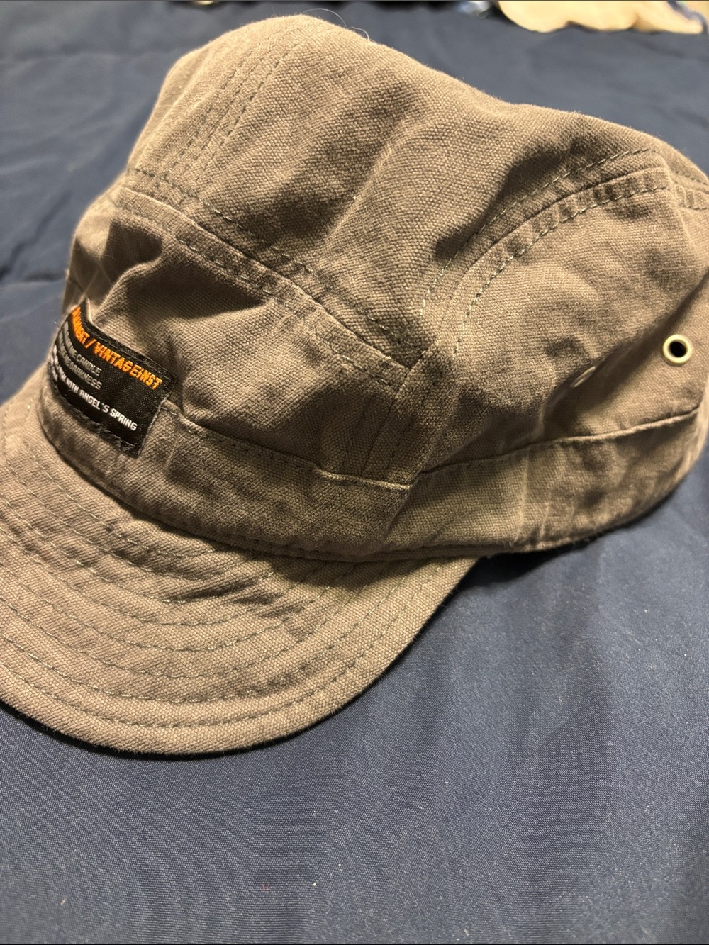 Vintage-Inspired Men's Cotton Cap - Picture 3 of 8